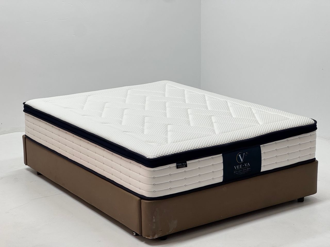 Vekus Edge orthopedic mattress side angle view