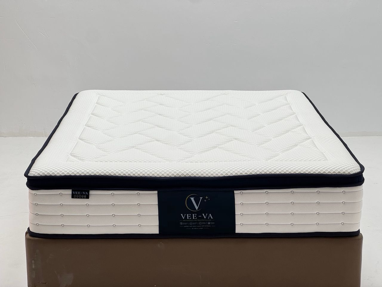 Vekus Edge orthopedic mattress front view